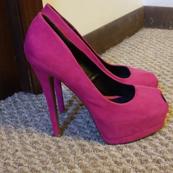 Stilettos - Picture 2 of 2